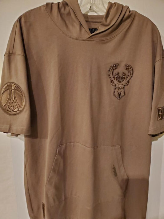 Milwaukee Bucks Short Sleeve Hoodie Brown